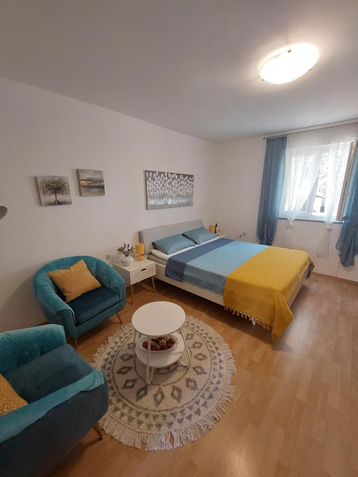 Apartmani Anica Risika Exterior photo
