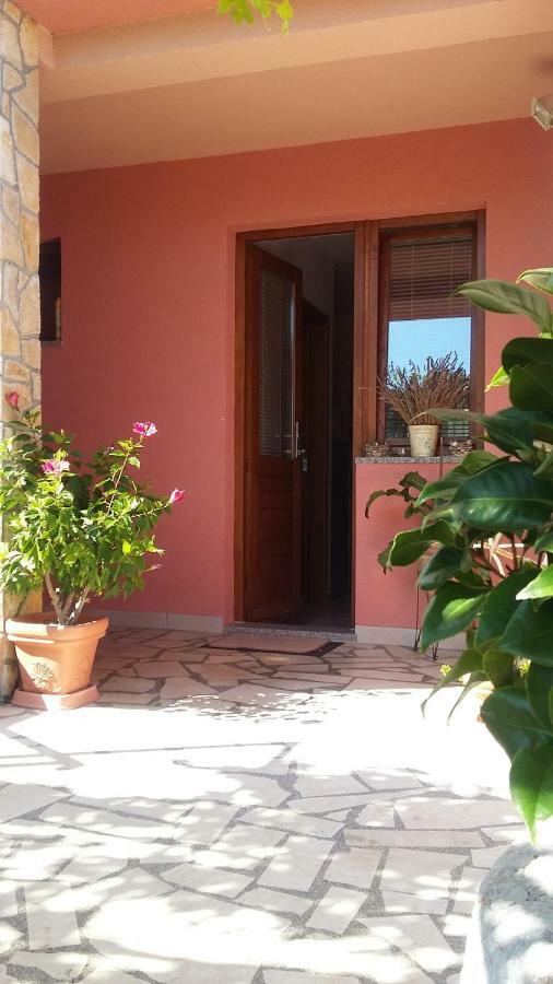 Apartmani Anica Risika Exterior photo
